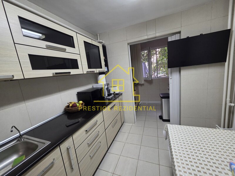 Dristor ap. 3 camere   4 min. metrou Dristor   centrala pe gaze